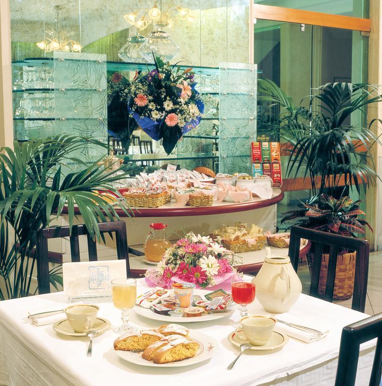 Acasamia Welchome Hotel Rímini